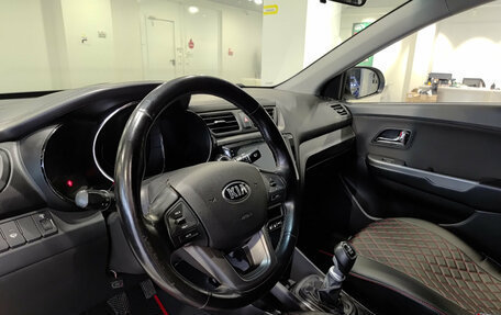KIA Rio III рестайлинг, 2013 год, 697 000 рублей, 20 фотография