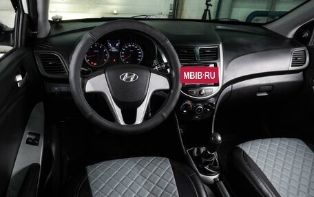 Hyundai Solaris II рестайлинг, 2013 год, 749 000 рублей, 6 фотография