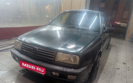 Volkswagen Vento, 1996 год, 100 000 рублей, 1 фотография
