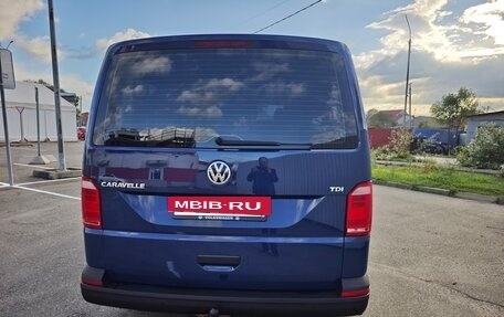 Volkswagen Caravelle T6 рестайлинг, 2016 год, 3 300 000 рублей, 4 фотография