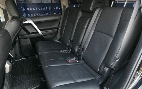 Toyota Land Cruiser Prado 150 рестайлинг 2, 2018 год, 5 390 000 рублей, 8 фотография