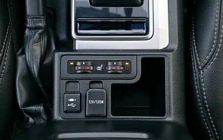 Toyota Land Cruiser Prado 150 рестайлинг 2, 2018 год, 5 390 000 рублей, 22 фотография