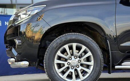 Toyota Land Cruiser Prado 150 рестайлинг 2, 2018 год, 5 390 000 рублей, 35 фотография