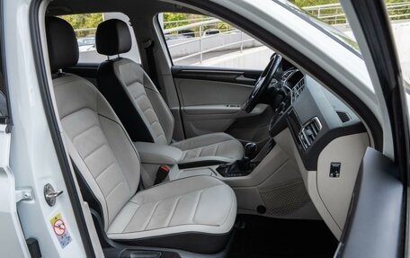 Volkswagen Tiguan II, 2017 год, 2 750 000 рублей, 10 фотография