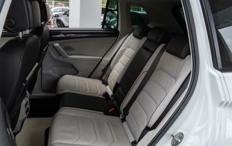 Volkswagen Tiguan II, 2017 год, 2 750 000 рублей, 11 фотография