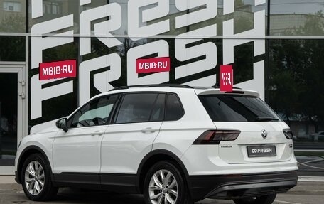 Volkswagen Tiguan II, 2017 год, 2 750 000 рублей, 2 фотография