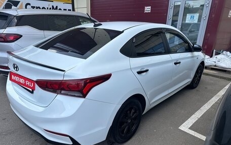 Hyundai Solaris II рестайлинг, 2017 год, 1 350 000 рублей, 4 фотография