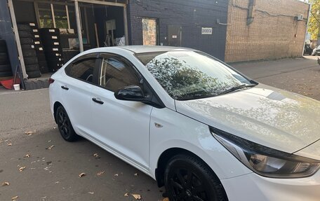 Hyundai Solaris II рестайлинг, 2017 год, 1 350 000 рублей, 14 фотография