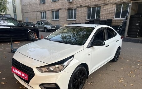 Hyundai Solaris II рестайлинг, 2017 год, 1 350 000 рублей, 20 фотография