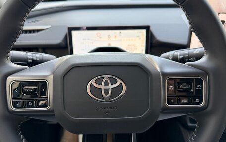 Toyota RAV4, 2026 год, 3 330 000 рублей, 32 фотография