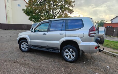 Toyota Land Cruiser Prado 120 рестайлинг, 2003 год, 1 300 000 рублей, 3 фотография