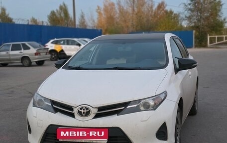 Toyota Auris II, 2015 год, 1 300 000 рублей, 8 фотография
