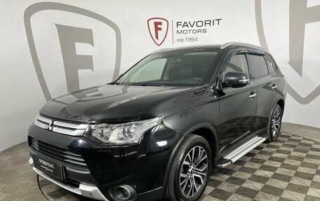 Mitsubishi Outlander III рестайлинг 3, 2014 год, 1 255 000 рублей, 1 фотография