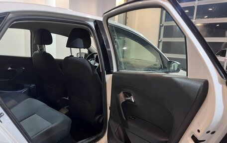 Volkswagen Polo VI (EU Market), 2015 год, 820 000 рублей, 17 фотография