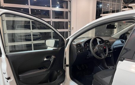 Volkswagen Polo VI (EU Market), 2015 год, 820 000 рублей, 19 фотография