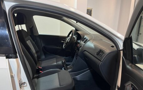 Volkswagen Polo VI (EU Market), 2015 год, 820 000 рублей, 27 фотография