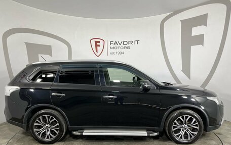 Mitsubishi Outlander III рестайлинг 3, 2014 год, 1 255 000 рублей, 4 фотография