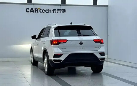 Volkswagen T-Roc I, 2022 год, 1 384 000 рублей, 6 фотография