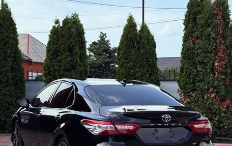 Toyota Camry, 2018 год, 2 380 000 рублей, 4 фотография