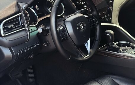 Toyota Camry, 2018 год, 2 380 000 рублей, 7 фотография