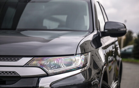 Mitsubishi Outlander III рестайлинг 3, 2018 год, 2 349 000 рублей, 2 фотография