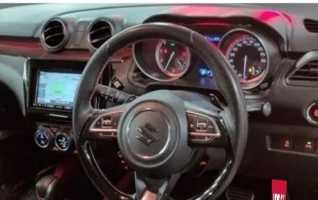 Suzuki Swift V, 2020 год, 1 300 000 рублей, 6 фотография
