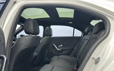 Mercedes-Benz A-Класс, 2023 год, 2 107 000 рублей, 11 фотография