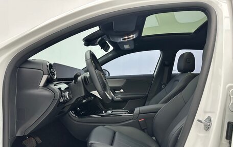 Mercedes-Benz A-Класс, 2023 год, 2 107 000 рублей, 10 фотография