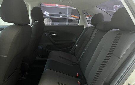 Volkswagen Polo VI (EU Market), 2016 год, 1 000 000 рублей, 14 фотография
