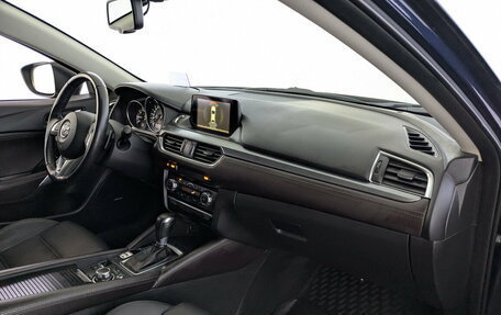 Mazda 6, 2015 год, 1 990 000 рублей, 23 фотография
