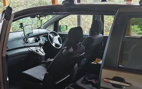 Toyota ISis I, 2009 год, 1 050 000 рублей, 12 фотография