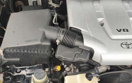 Toyota Land Cruiser 200, 2010 год, 4 500 000 рублей, 20 фотография