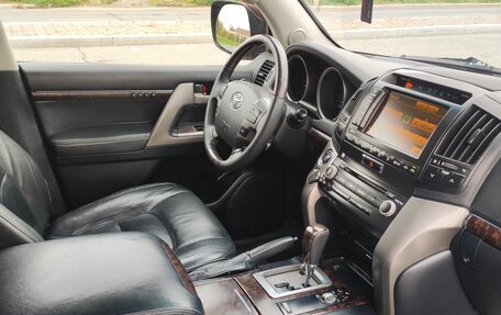 Toyota Land Cruiser 200, 2010 год, 4 500 000 рублей, 19 фотография