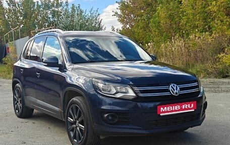 Volkswagen Tiguan I, 2016 год, 1 600 000 рублей, 2 фотография