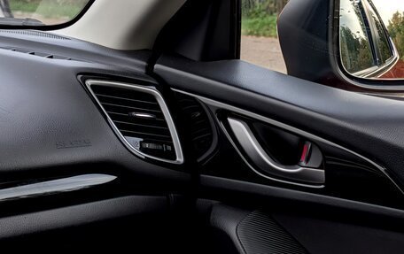 Mazda 3, 2014 год, 1 210 000 рублей, 23 фотография