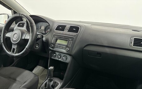 Volkswagen Polo VI (EU Market), 2011 год, 640 000 рублей, 15 фотография