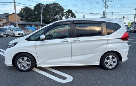 Honda Freed II, 2017 год, 1 180 000 рублей, 8 фотография
