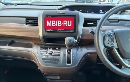 Honda Freed II, 2017 год, 1 180 000 рублей, 11 фотография
