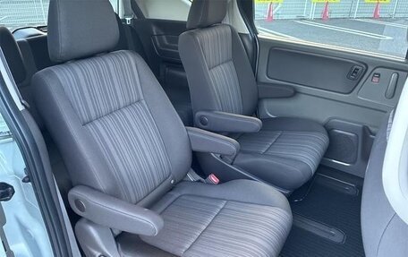 Honda Freed II, 2017 год, 1 180 000 рублей, 22 фотография