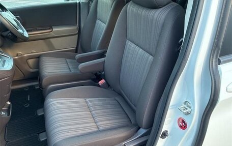 Honda Freed II, 2017 год, 1 180 000 рублей, 15 фотография