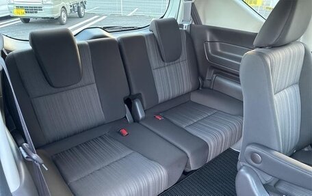 Honda Freed II, 2017 год, 1 180 000 рублей, 23 фотография
