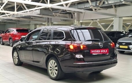 Opel Astra J, 2014 год, 670 000 рублей, 5 фотография