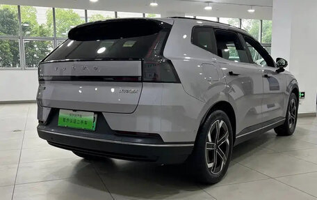 Volvo XC70, 2026 год, 6 700 000 рублей, 4 фотография