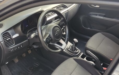 KIA Rio IV, 2018 год, 1 300 000 рублей, 5 фотография