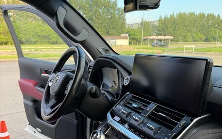 Toyota Land Cruiser, 2022 год, 13 500 000 рублей, 9 фотография