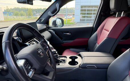 Toyota Land Cruiser, 2022 год, 13 500 000 рублей, 10 фотография