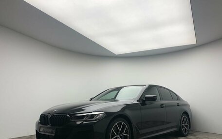 BMW 5 серия, 2020 год, 5 474 000 рублей, 3 фотография