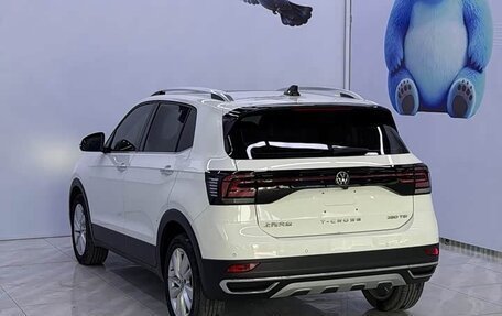 Volkswagen T-Cross I, 2022 год, 1 350 000 рублей, 6 фотография