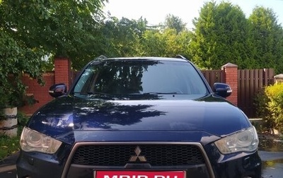 Mitsubishi Outlander III рестайлинг 3, 2011 год, 950 000 рублей, 1 фотография