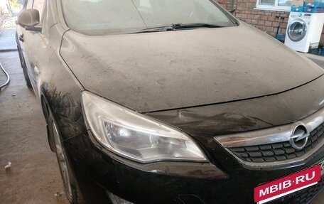 Opel Astra J, 2011 год, 630 000 рублей, 4 фотография